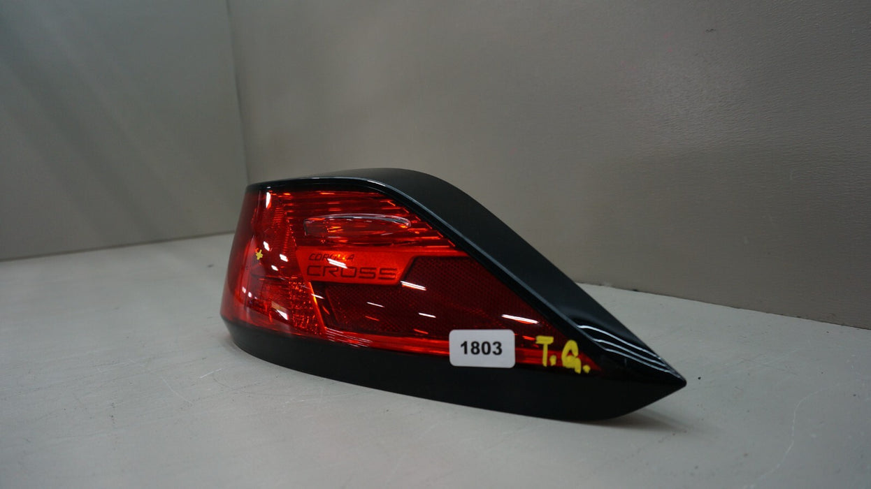 2022-2024 TOYOTA COROLLA CROSS REAR RIGHT PASSENGER SIDE LED TAIL LIGHT OEM