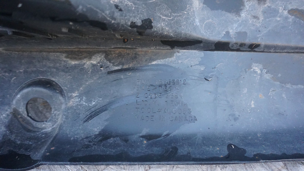 2002-2006 CADILLAC ESCALADE REAR BUMPER COVER PANEL PLASTIC OEM 15063812