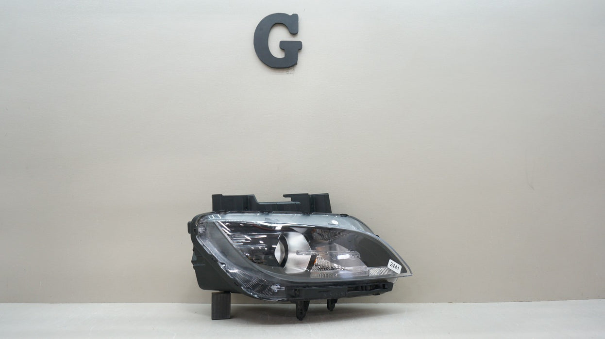 2022-2023 HYUNDAI KONA FRONT RIGHT SIDE HALOGEN HEADLIGHT OEM 92102J9520