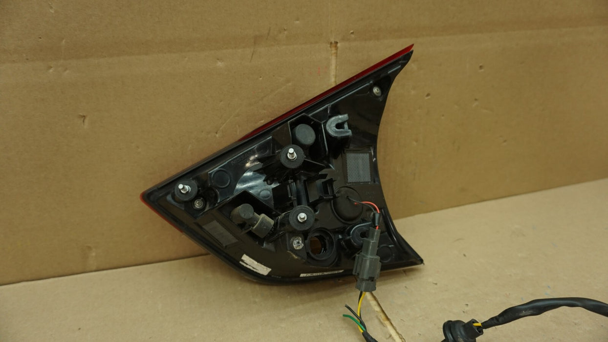 2017-2019 NISSAN ROGUE LEFT DRIVER SIDE INNER TAIL LIGHT HALOGEN OEM 17 18 19