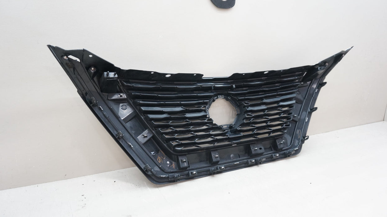 2021-2023 NISSAN ROGUE FRONT UPPER RADIATOR GRILLE GRILL 623106RR0A OEM