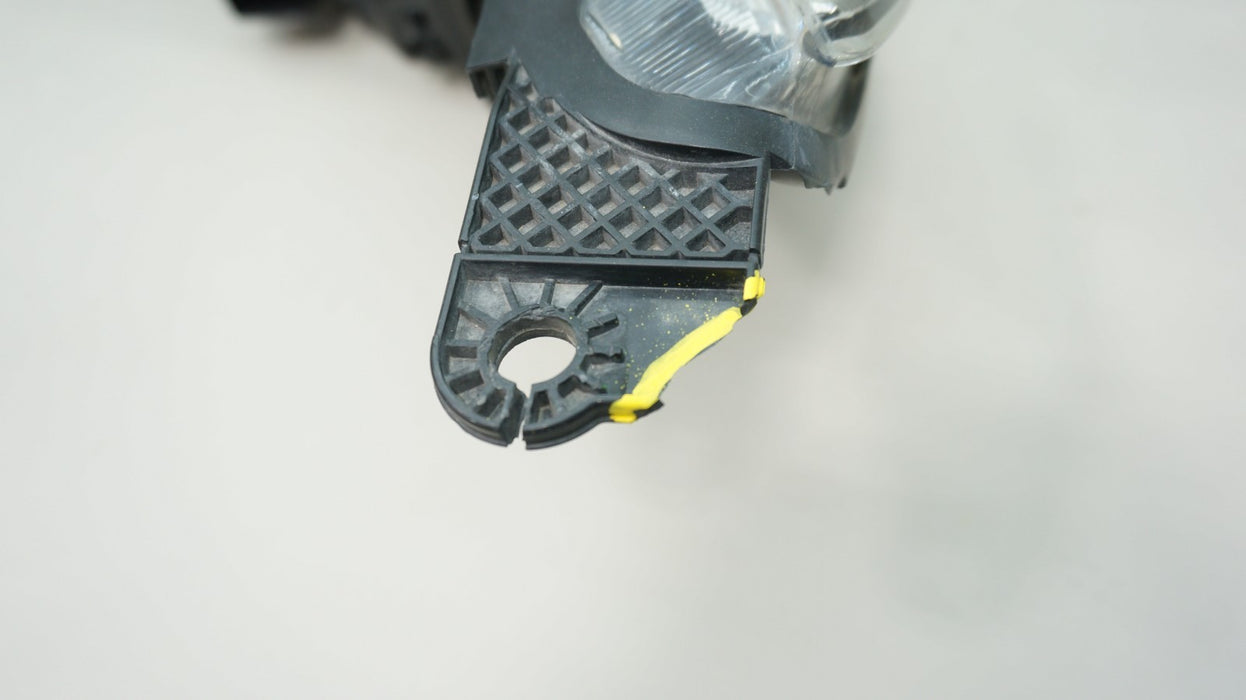 2015-2018 FORD FOCUS FRONT RIGHT SIDE HALOGEN HEADLIGHT OEM F1EB-13W029-JF