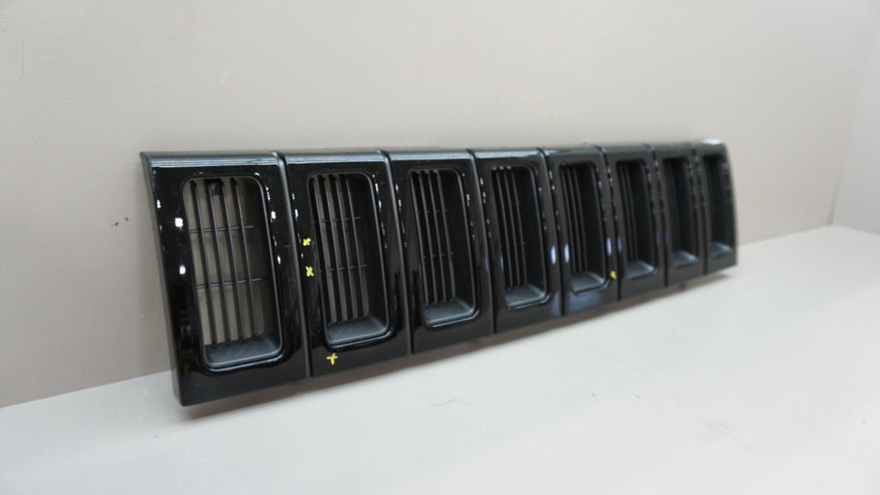 1993-1995 JEEP GRAND CHEROKEE ZJ FRONT UPPER CENTER RADIATOR GRILLE OEM 55054889