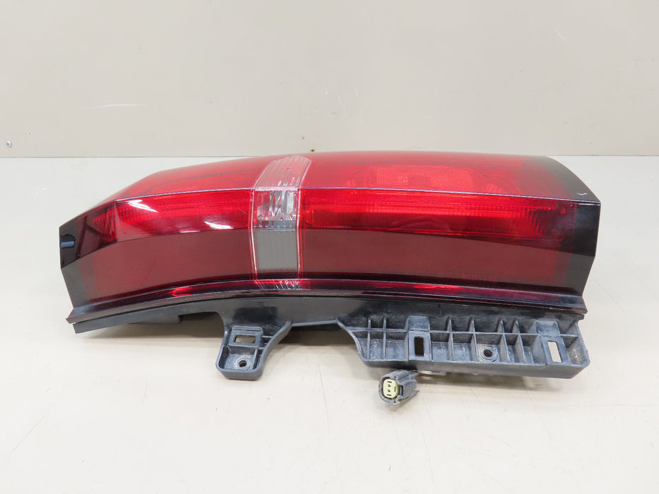 2015-2020 CHEVROLET SUBURBAN TAHOE RIGHT REAR PASSENGER TAIL LIGHT OEM