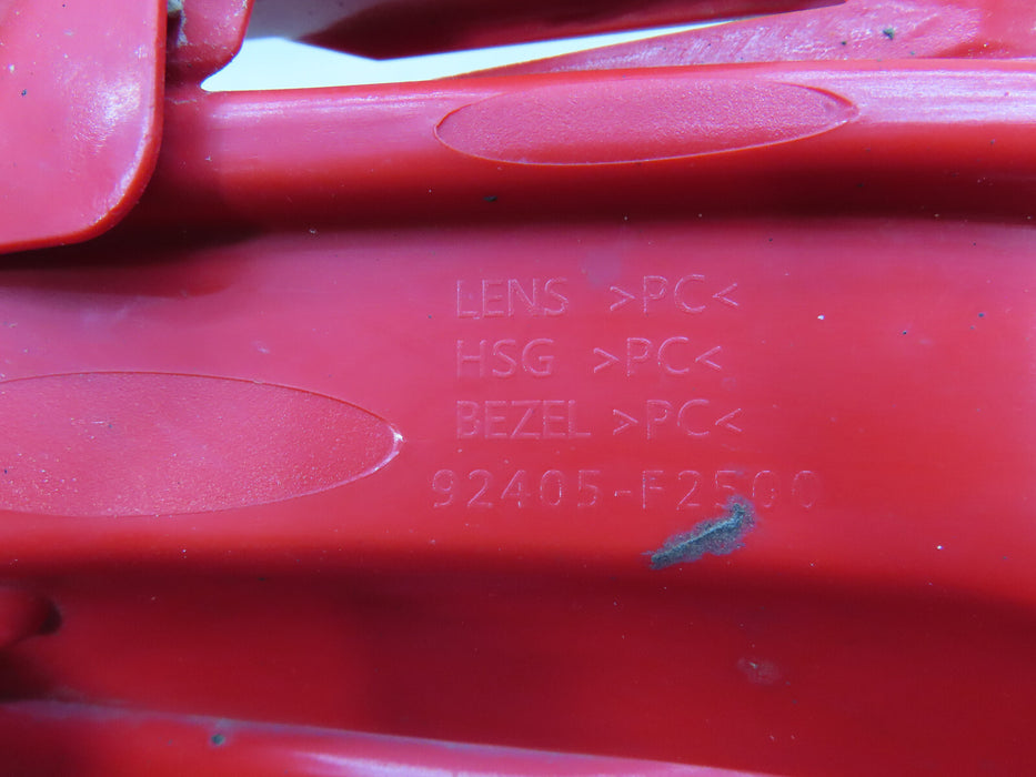 2019-2020 HYUNDAI ELANTRA LEFT BACKUP TAIL LIGHT REAR BUMPER REFLECTOR OEM