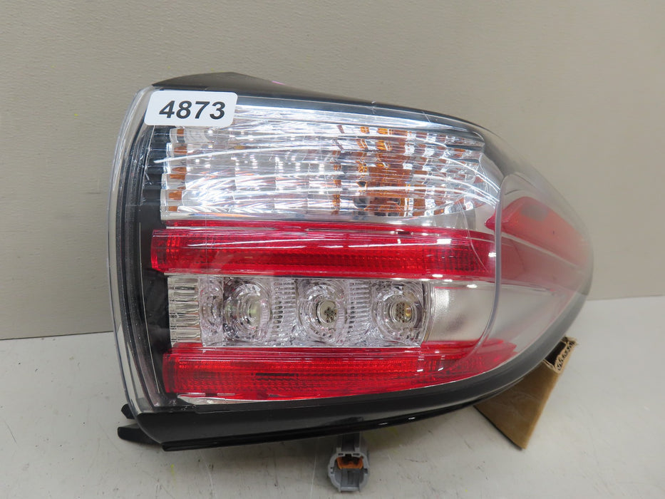 2015-2018 NISSAN MURANO REAR RIGHT PASSENGER TAIL LIGHT OUTER OEM