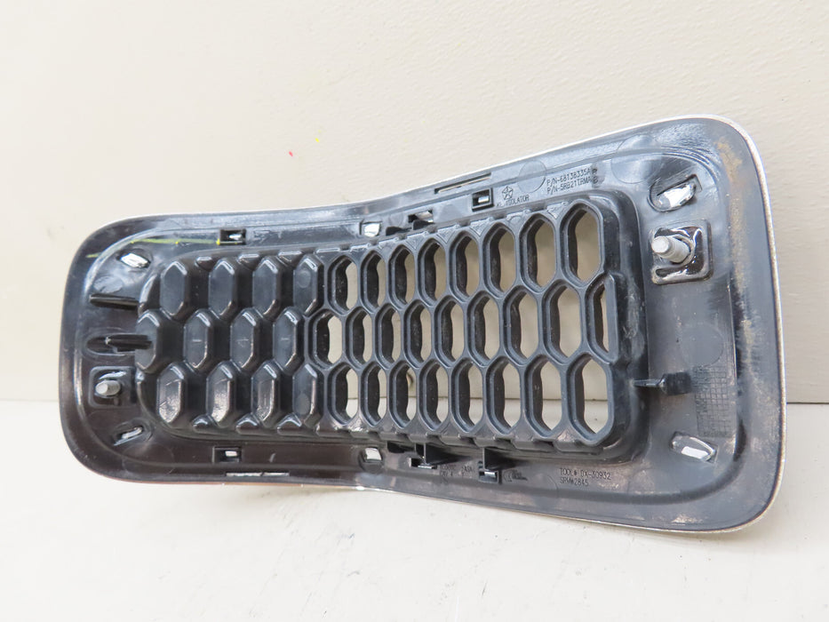 2014-2018 JEEP CHEROKEE FRONT RADIATOR GRILL GRILLE INSERT #4 OEM