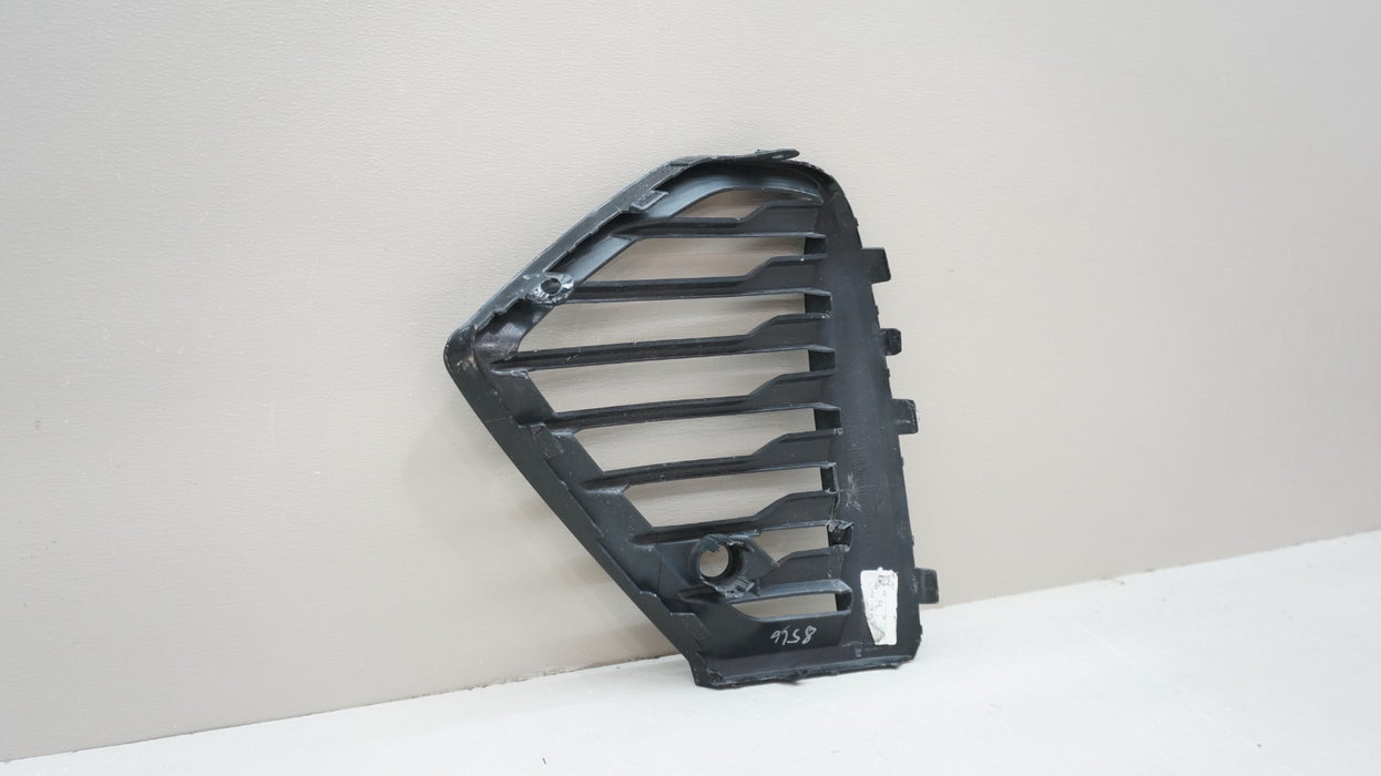 2022-2025 VOLVO XC60 FRONT RIGHT PASSENGER SIDE GRILLE TRIM OEM 32234964
