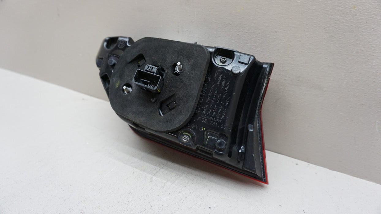 2020-2023 VOLKSWAGEN ATLAS CROSS SPORT REAR RIGHT SIDE INNER TAIL LIGHT OEM
