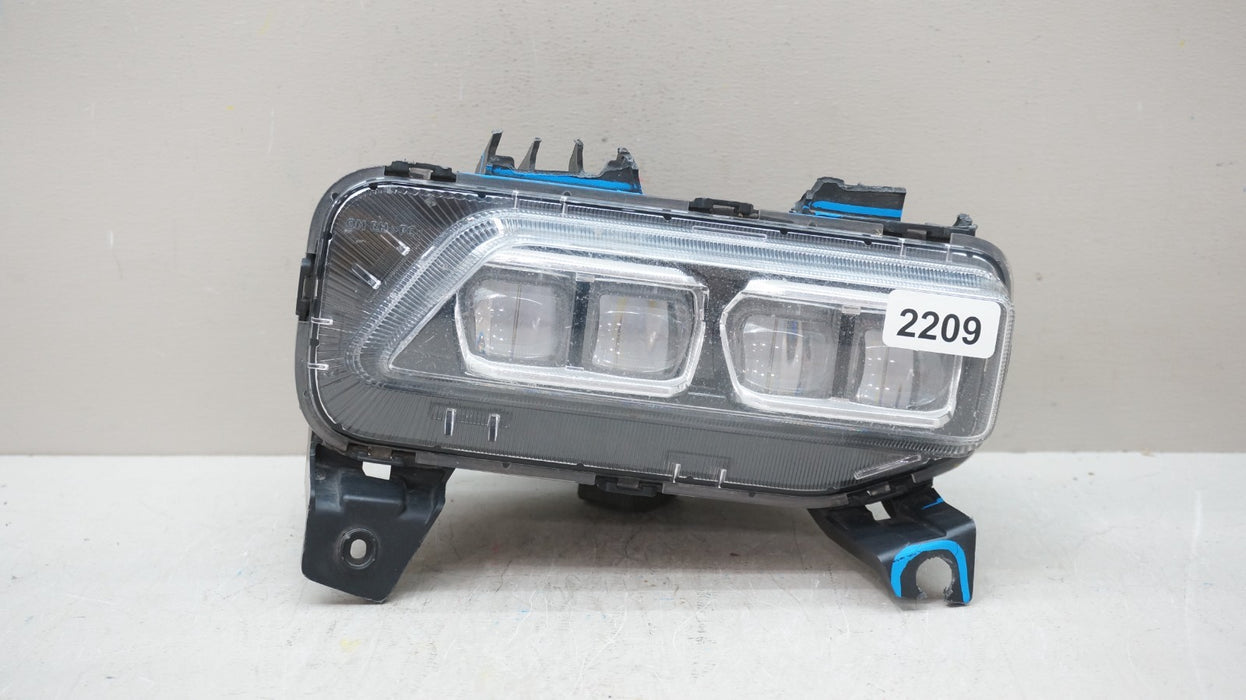 2020-2022 KIA TELLURIDE FRONT RIGHT PASSENGER SIDE FOG LIGHT OEM 92202S9000