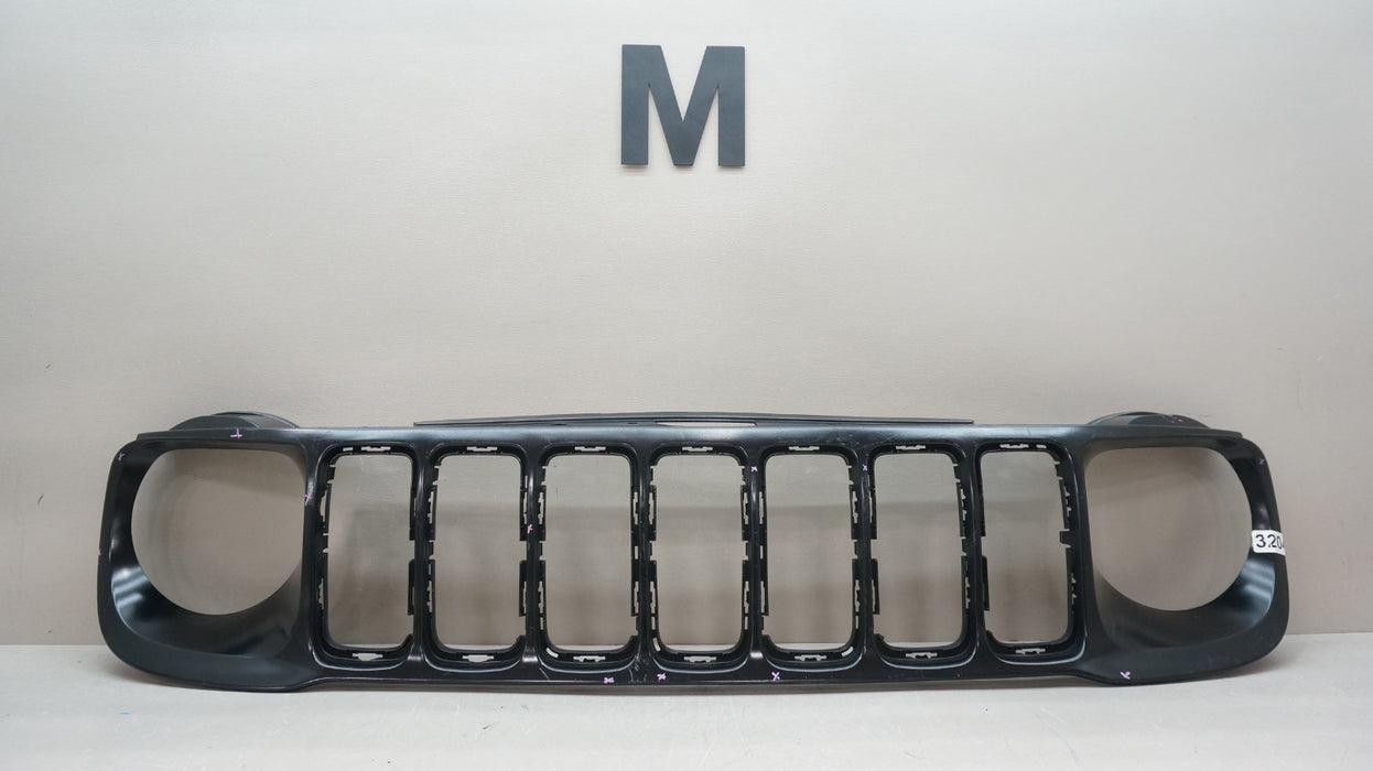 2015-2018 JEEP RENEGADE FRONT BUMPER UPPER GRILL GRILLE OEM 52088680