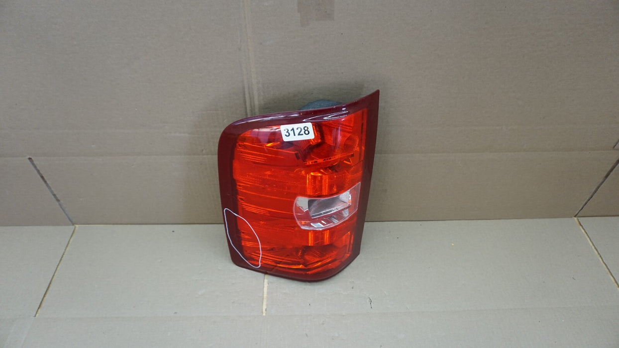 2007-2013 CHEVROLET SILVERADO REAR LEFT DRIVER SIDE TAIL LIGHT HALOGEN LAMP OEM