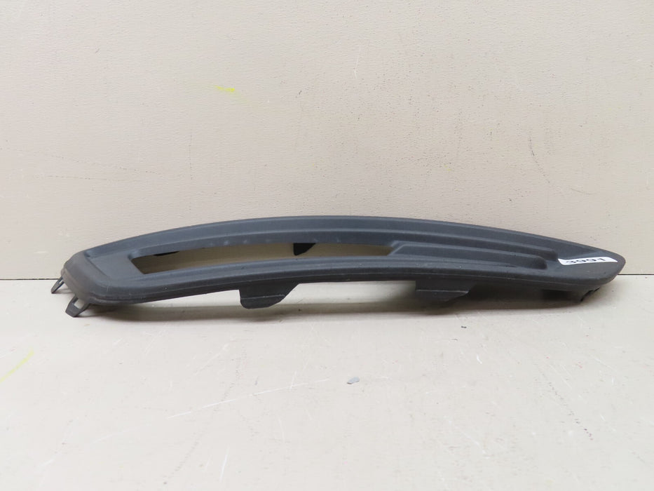 2015-2018 FORD FOCUS SEDAN FRONT RIGHT BUMPER FOG LIGHT BEZEL OEM F1EB-15A298-AA