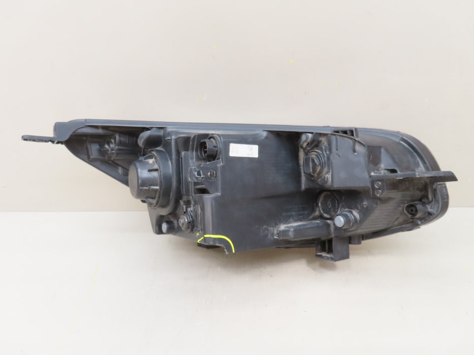 2014-2019 KIA SOUL FRONT LEFT DRIVER SIDE HEADLIGHT LAMP HALOGEN OEM 92101-B2
