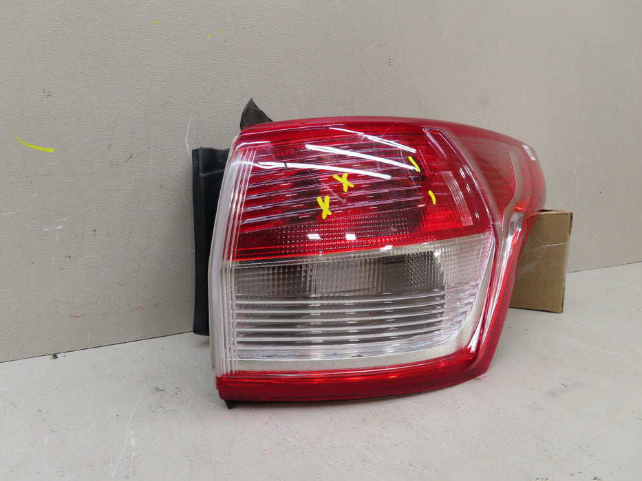 2013 2014 2015 2016 FORD ESCAPE REAR RIGHT PASSENGER SIDE TAIL LIGHT LAMP OEM