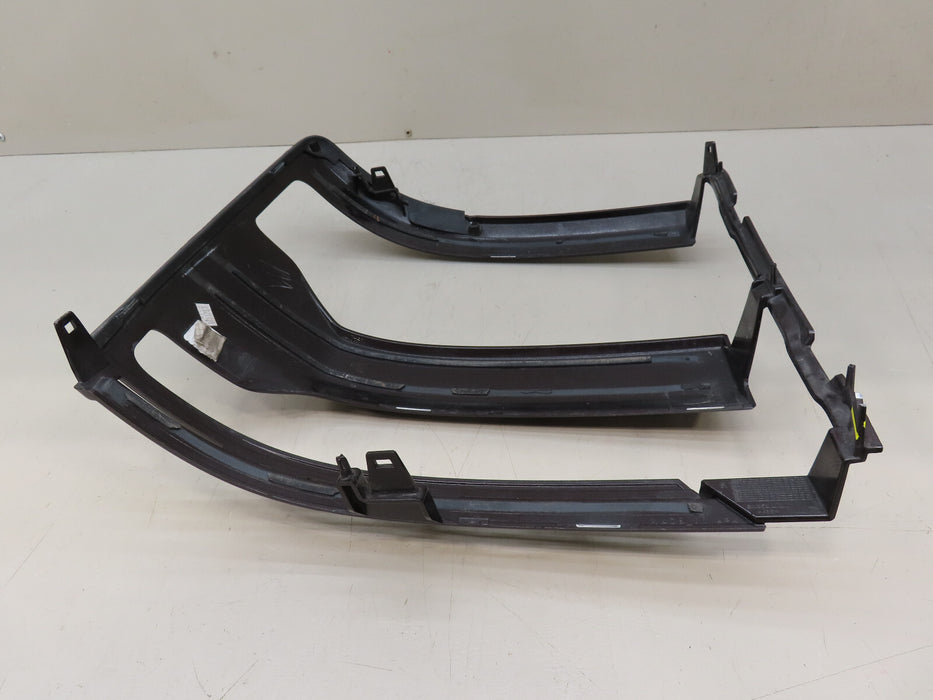 2016-2018 CHEVROLET SILVERADO 1500 FRONT LEFT DRIVER SIDE HEADLIGHT BEZEL OEM