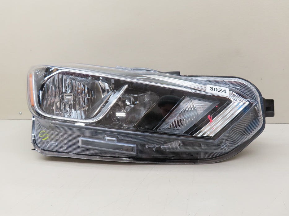 2020-2022 NISSAN VERSA RIGHT PASSENGER SIDE HEADLIGHT HALOGEN OEM