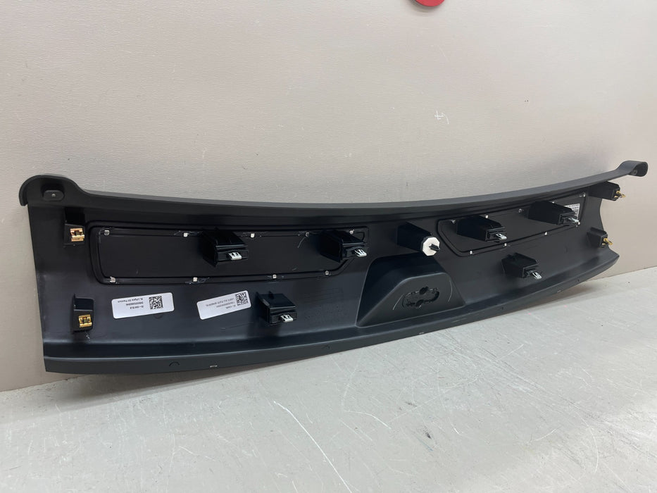 2020-2025 CADILLAC ESCALADE REAR LOWER LIFTGATE SILL TRIM OEM 85124298
