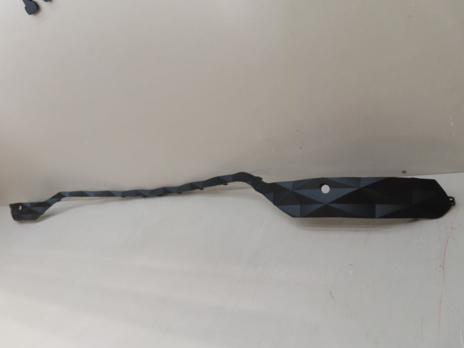 2022-2023 HYUNDAI TUCSON REAR CENTER BUMPER COVER MOLDING OEM 86696-N9050