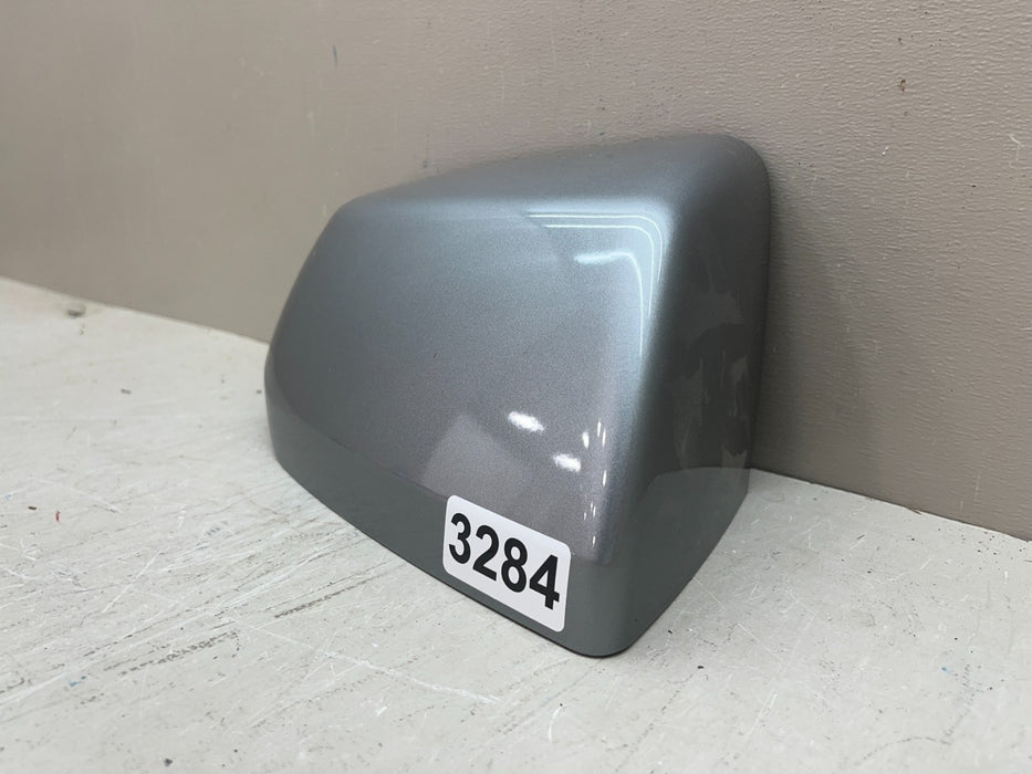 2021-2026 CHEVROLET TAHOE SUBURBAN RH PASSENGER MIRROR CAP GREY OEM 84703355