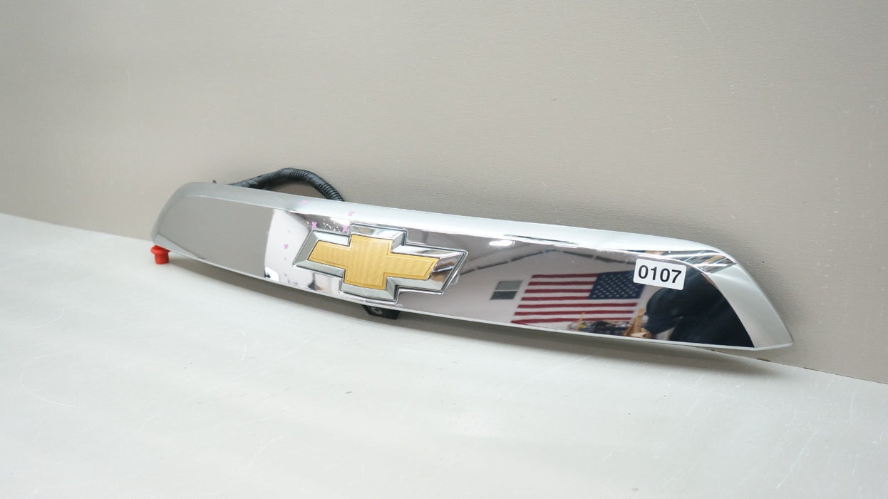2013-2017 CHEVROLET TRAVERSE REAR TRUNK HANDLE APPLIQUE W/ CAMERA OEM 22759144