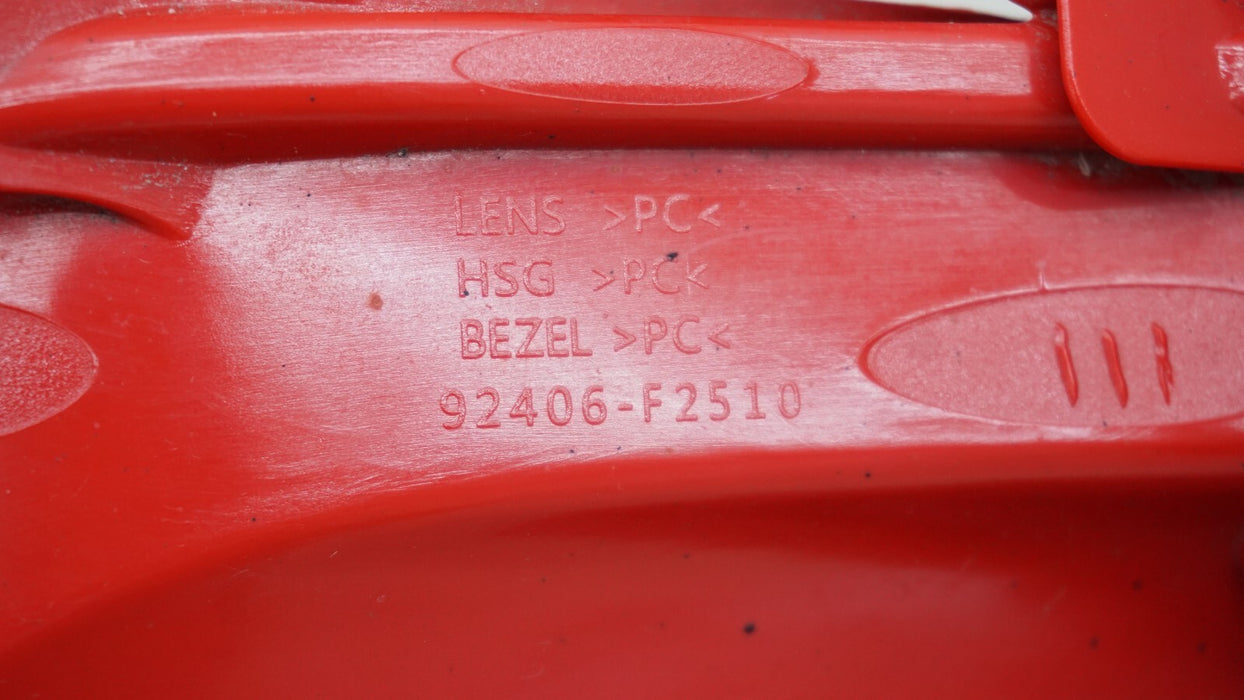 2019-2020 HYUNDAI ELANTRA REAR RH RIGHT PASSENGER SIDE REFLECTOR OEM 166-60276L