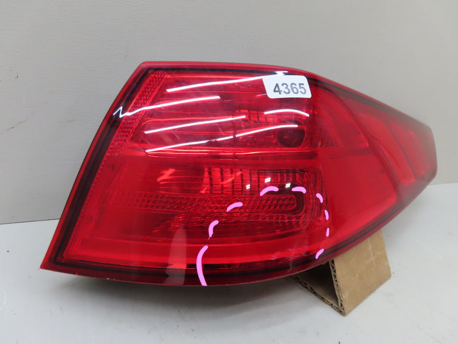 2012 2013 KIA OPTIMA REAR RIGHT PASSENGER SIDE OUTER TAIL LIGHT OEM