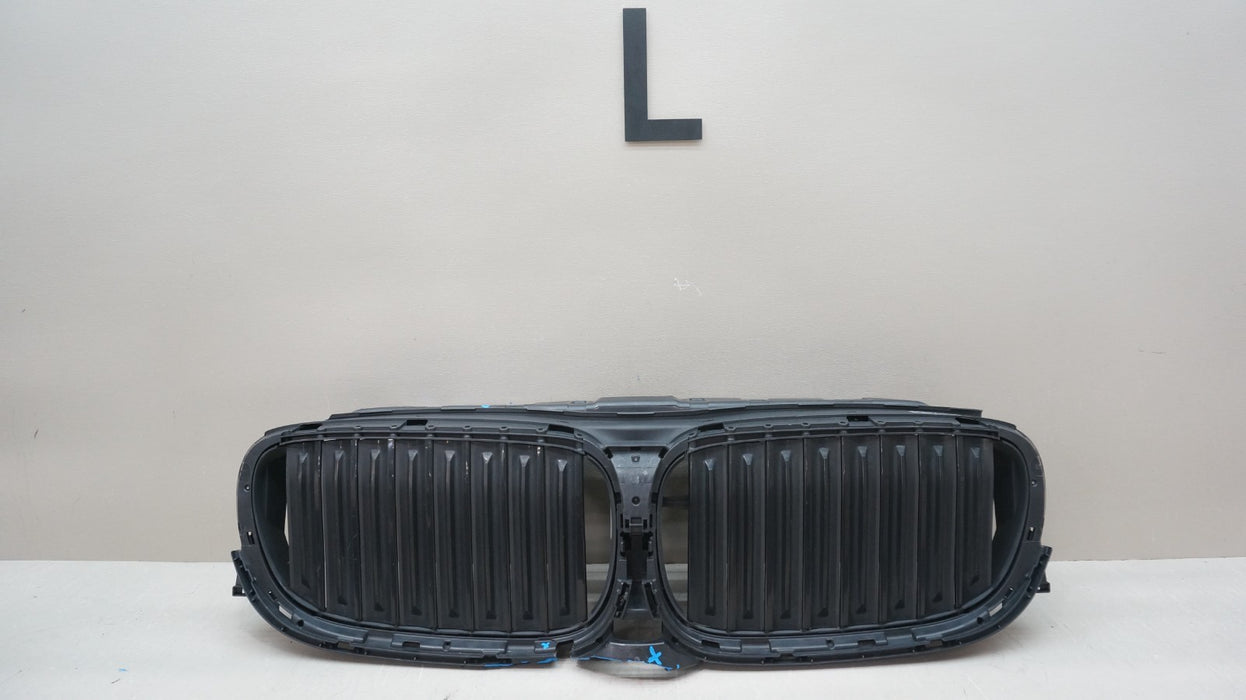 2016-2019 BMW 740 750 FRONT GRILLE SHUTTER OEM 51131-87156