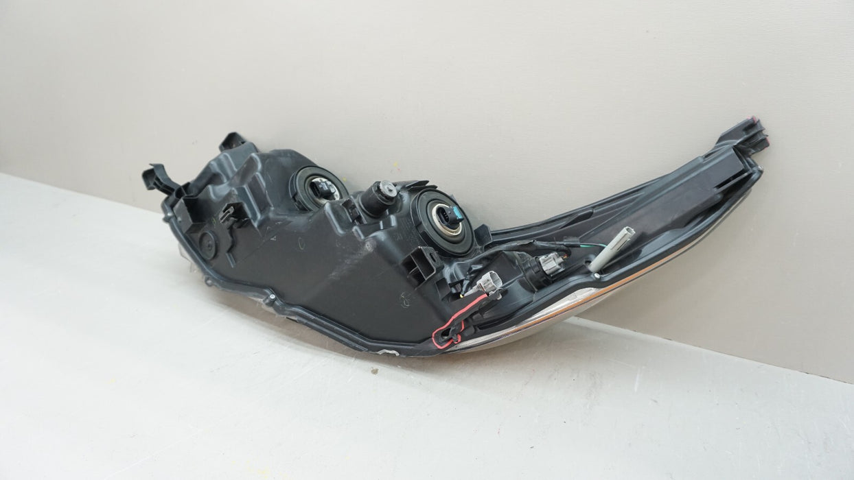 2014-2016 TOYOTA HIGHLANDER RH RIGHT PASSENGER SIDE HALOGEN HEADLIGHT OEM
