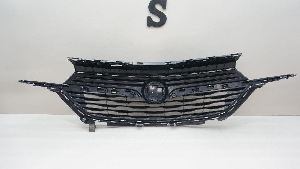 2020-2023 BUICK ENCORE GX FRONT BUMPER RADIATOR GRILLE OEM 42737488