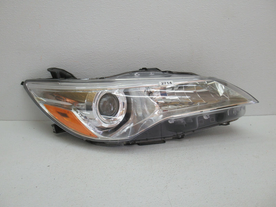 2015-2017 TOYOTA CAMRY FRONT RIGHT PASSENGER SIDE HEADLIGHT OEM 2714