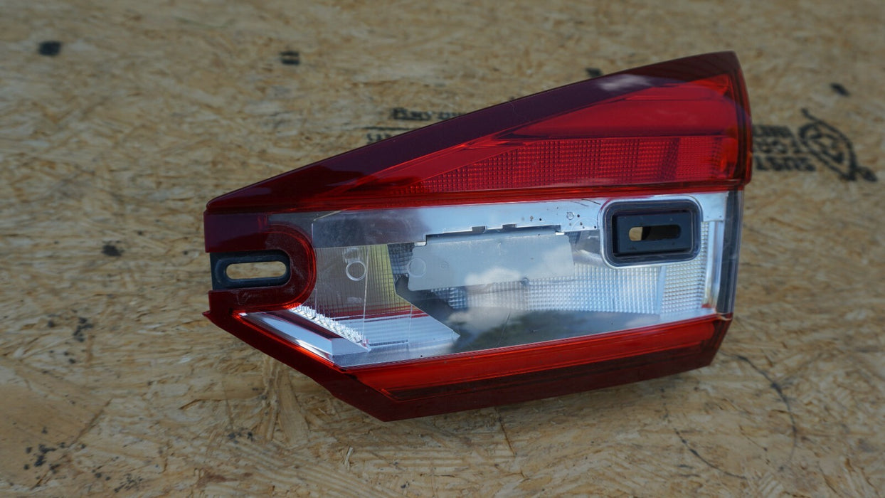 17 18 2017 2018 FORD FUSION RIGHT REAR TRUNK LID INNER TAILLIGHT OEM