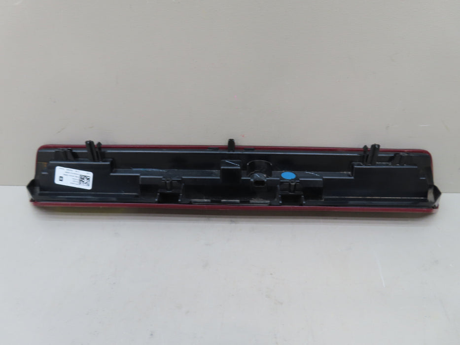 2019-2023 CHEVROLET GMC SILVERADO/SIERRA 3RD BRAKE TAIL LIGHT OEM 84419006