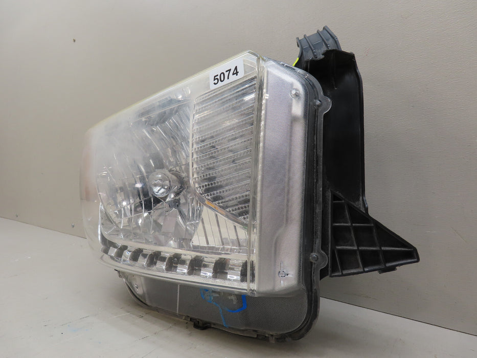 2014-2017 TOYOTA TUNDRA  RIGHT PASSENGER SIDE HEADLIGHT LAMP OEM