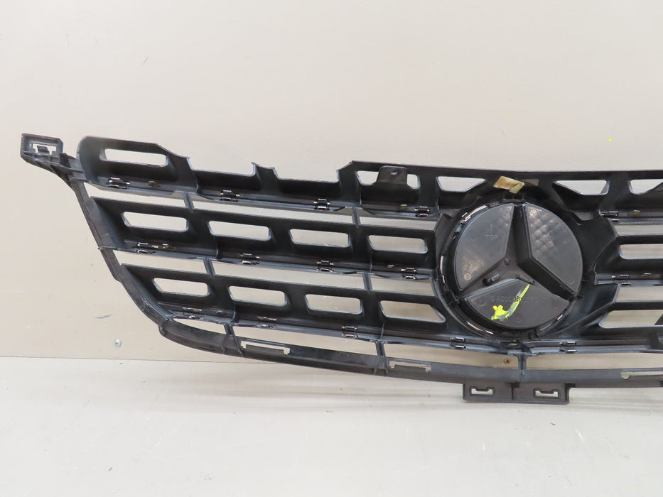 2012-2015 MERCEDES-BENZ ML CLASS W166 FRONT RADIATOR GRILLE OEM A0008880060
