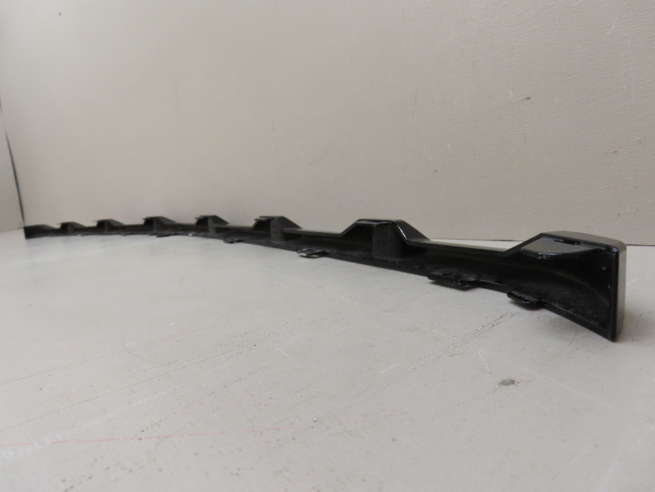 2022 2023 CHEVROLET SILVERADO 1500 FRONT GRILLE LOWER TRIM PIECE 05 OEM