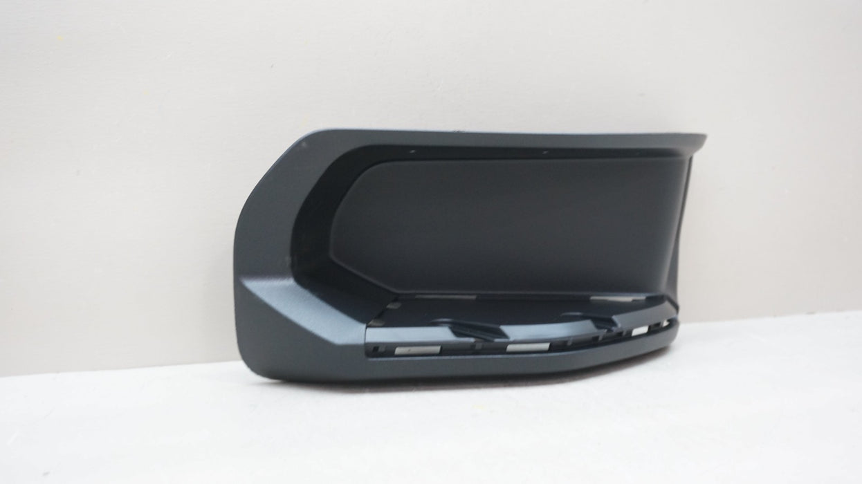 2019-2024 CHEVROLET SILVERADO 1500 REAR LEFT SIDE BUMPER STEP TRIM OEM 84227860