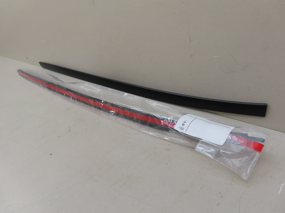 2014-2018 BMW X5 F15 WINDSHIELD RIGHT PASSENGER SIDE DRIP SEAL MOLDING OEM
