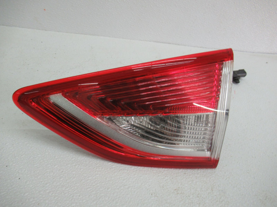 2013-2016 FORD ESCAPE REAR RIGHT PASSENGER SIDE TAIL LIGHT HALOGEN LAMP OEM