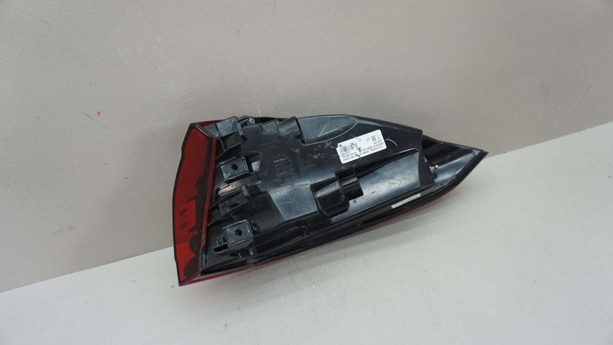 2015-2017 PORSCHE CAYENNE REAR LEFT DRIVER SIDE OUTER TAIL LIGHT OEM 7P5945207R