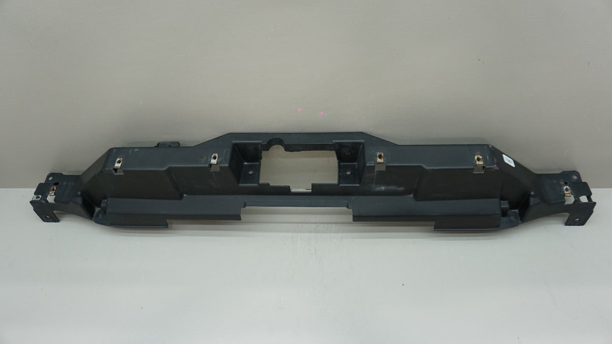 2007-2014 CADILLAC ESCALADE FRONT GRILLE BRACKET TRIM 15904442 OEM