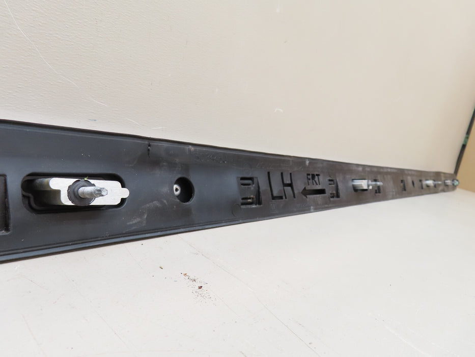 2016-2020 CADILLAC ESCALADE ESV LEFT DRIVER ROOF SIDE RAIL OEM 84393980