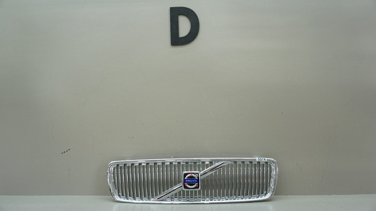 2001-2004 VOLVO V70 FRONT BUMPER RADIATOR GRILLE GRILL W/ EMBLEM OEM 8659875