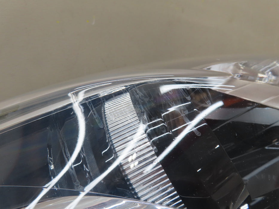2018-2019 TOYOTA C-HR FRONT RIGHT SIDE HEADLIGHT LAMP HALOGEN OEM 81110-F4041