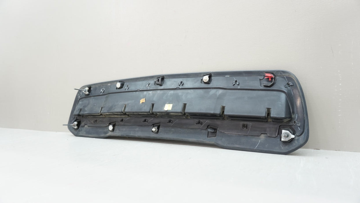 2020-2023 CHEVROLET SILVERADO 2500HD 3500HD HOOD AIR VENT OEM
