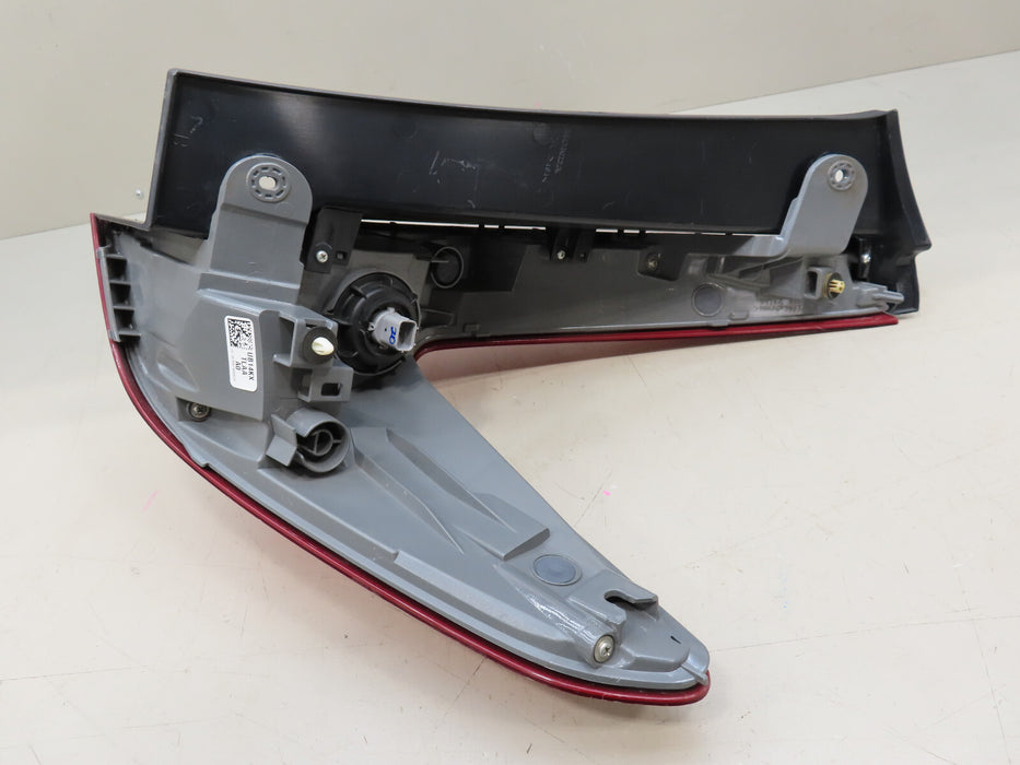 2017-2019 HONDA CRV CR-V REAR LEFT DRIVER SIDE TAIL LIGHT OUTER OEM