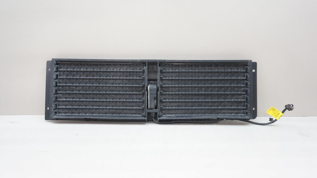 2021-2025 CHEVROLET TRAILBLAZER FRONT RADIATOR AIR SHUTTER W /MOTOR OEM 42778639