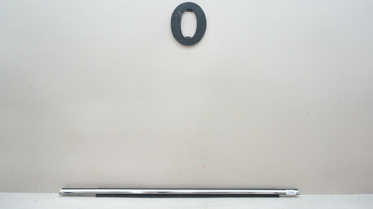 2010-2016 CADILLAC SRX REAR RIGHT DOOR WINDOW BELT MOLDING TRIM OEM 22856933