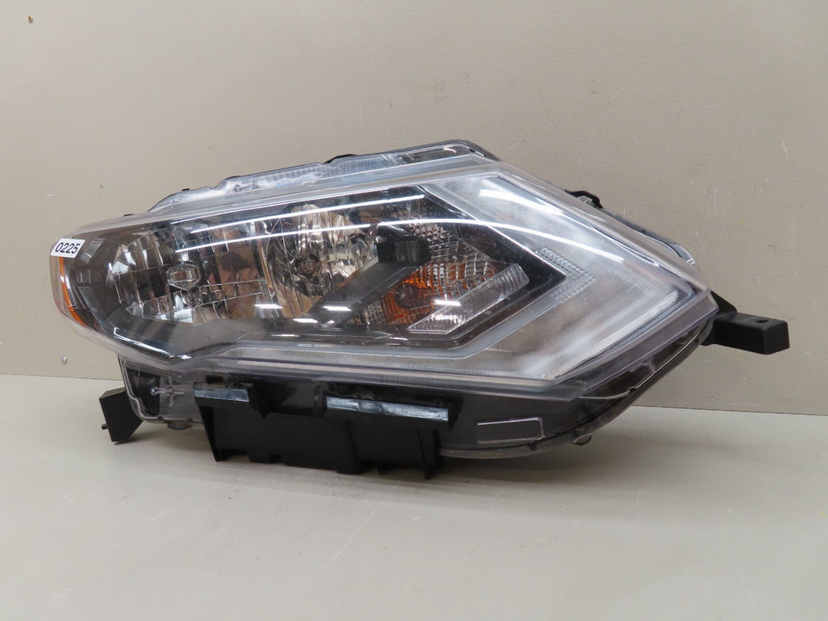 2017-2019 NISSAN ROGUE FRONT RIGHT SIDE HEADLIGHT LIGHT HALOGEN OEM 1011-500536