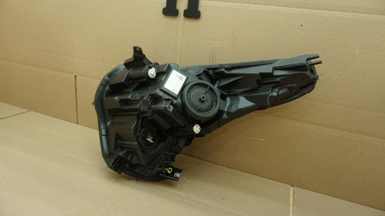 2017-2019 CADILLAC XT5 RIGHT PASSENGER SIDE HEADLIGHT HALOGEN 84167550RH